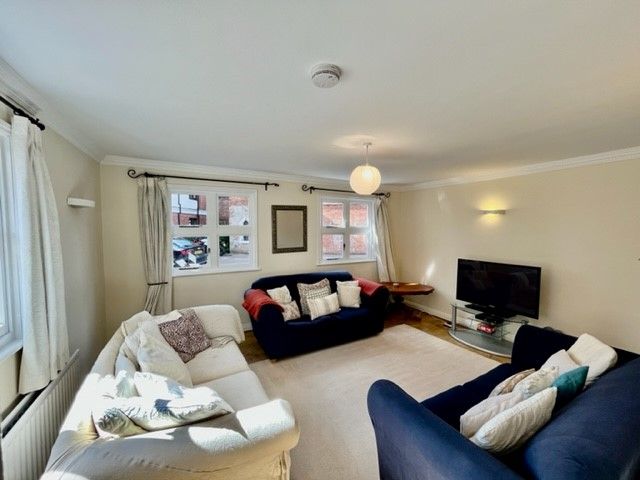 Property photo 2 of 12
