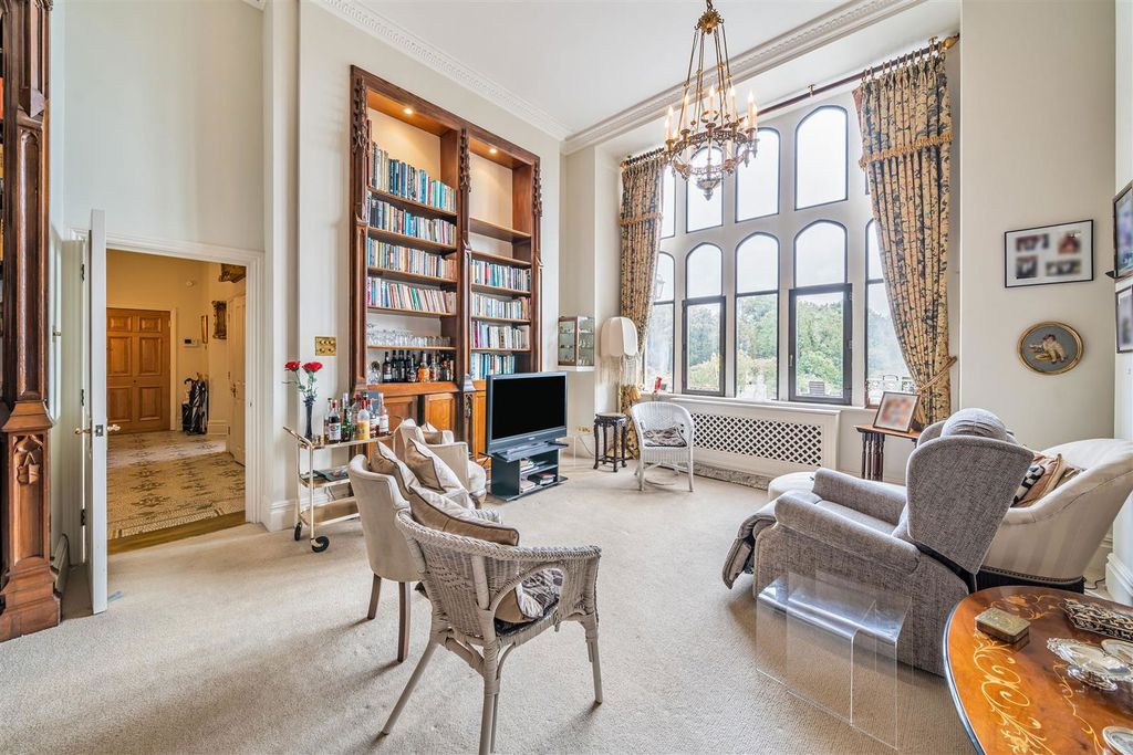 Property photo 2 of 24