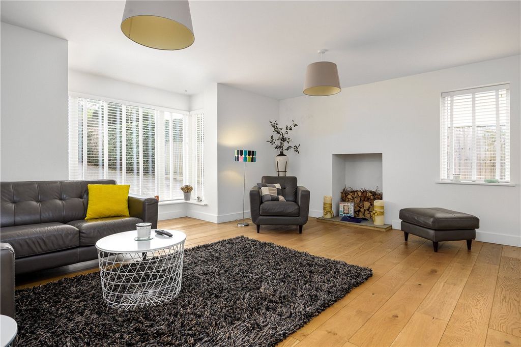 Property photo 2 of 15 Reception