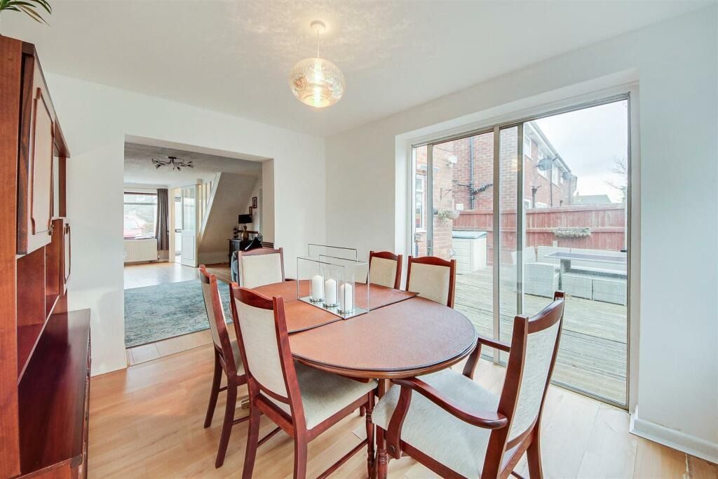 Property photo 3 of 30 4267793