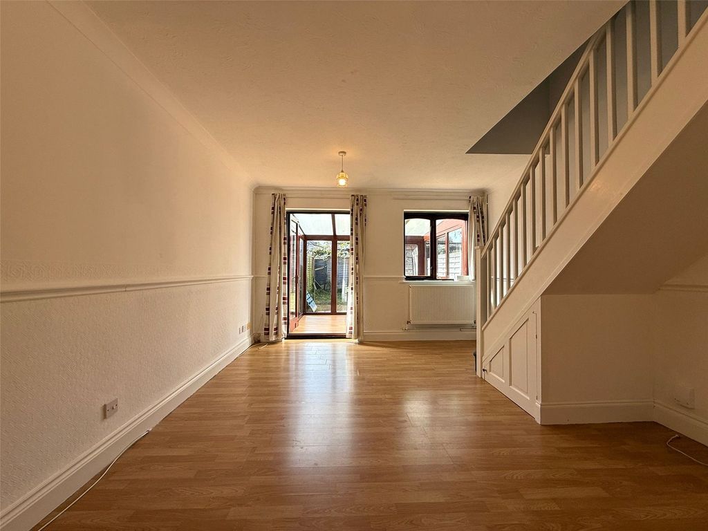 Property photo 3 of 11 Picture No. 27