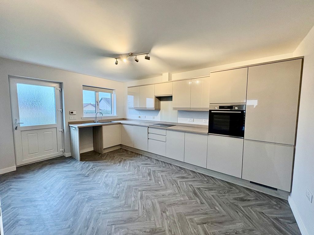 Property photo 3 of 9 Not Specified