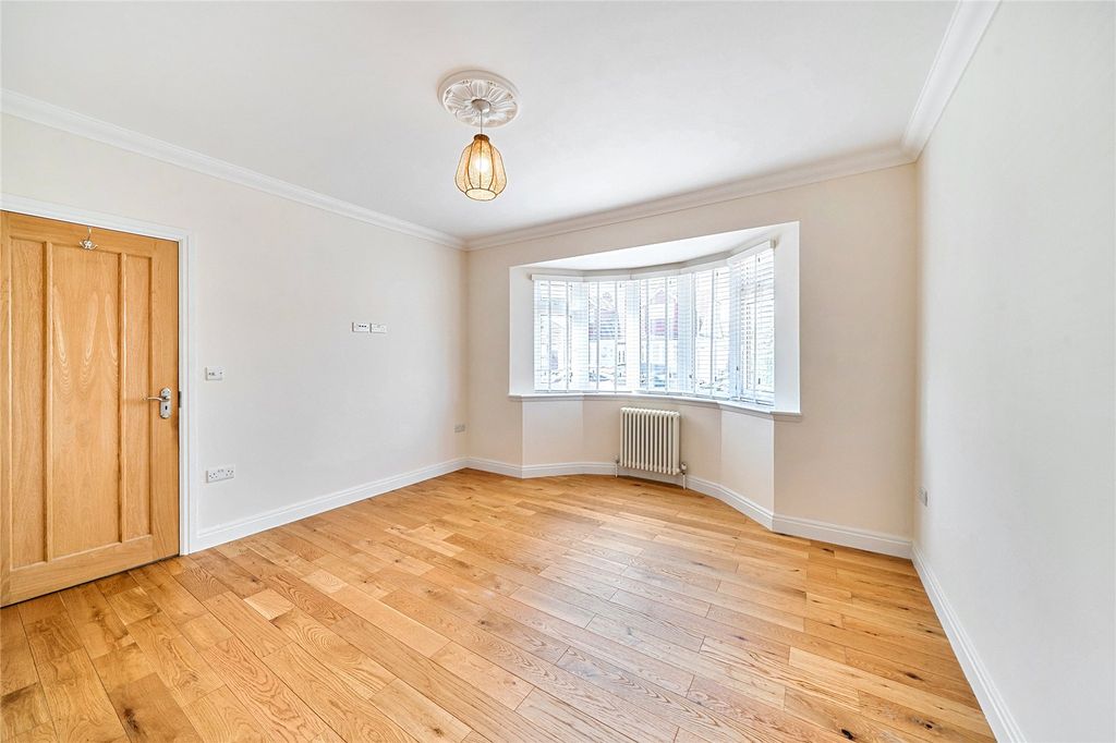 Property photo 3 of 22 Picture No. 50