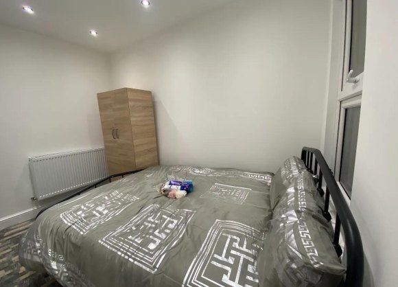 Property photo 2 of 8 1B81A95E-3c6F-4A20-9710-81E724Fae04A.Webp