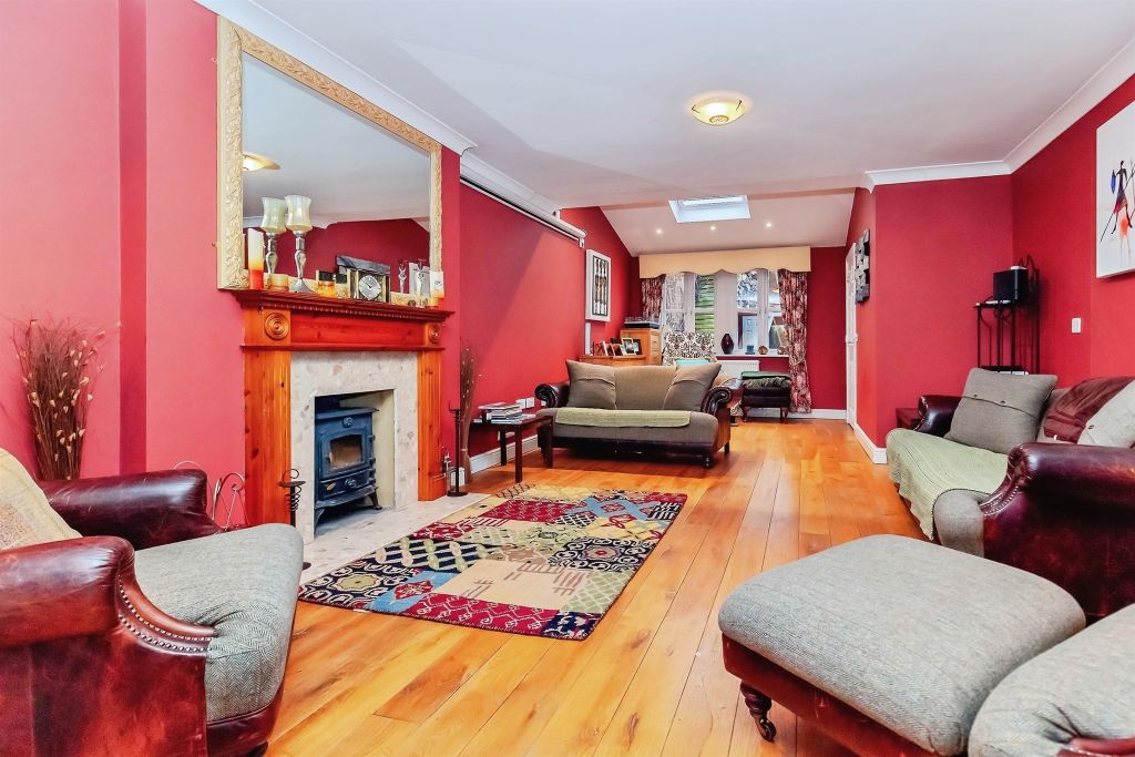 Property photo 3 of 20