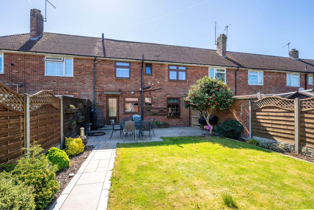 Property photo 2 of 34