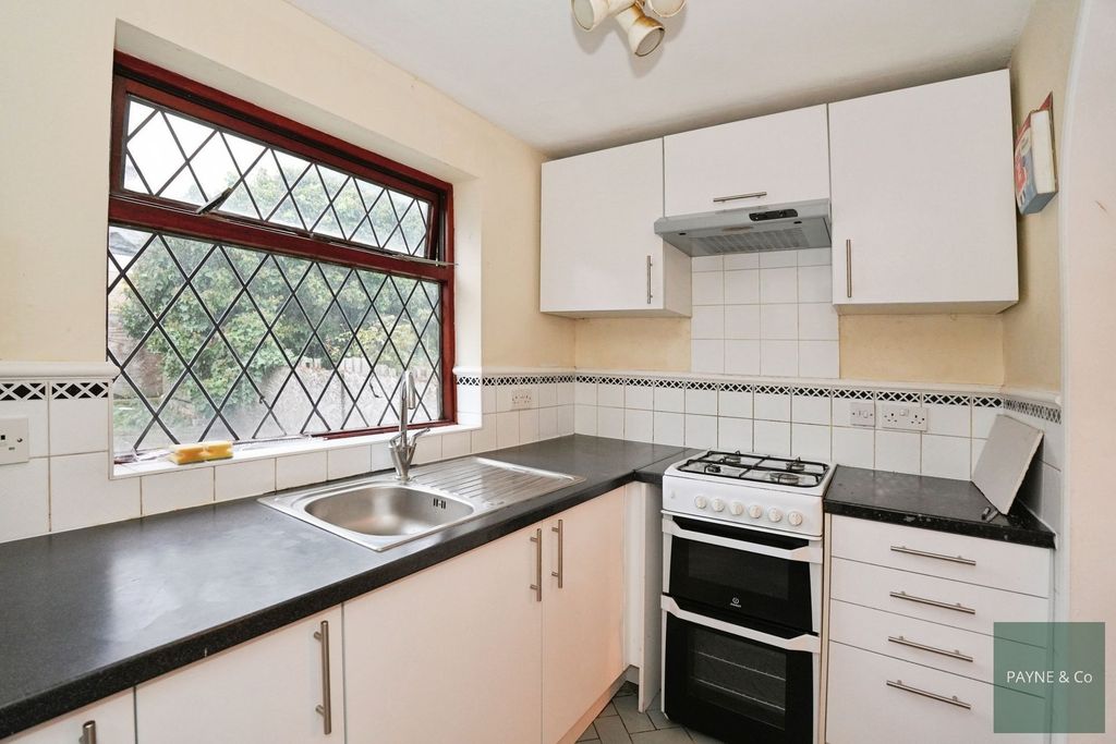 Property photo 3 of 13