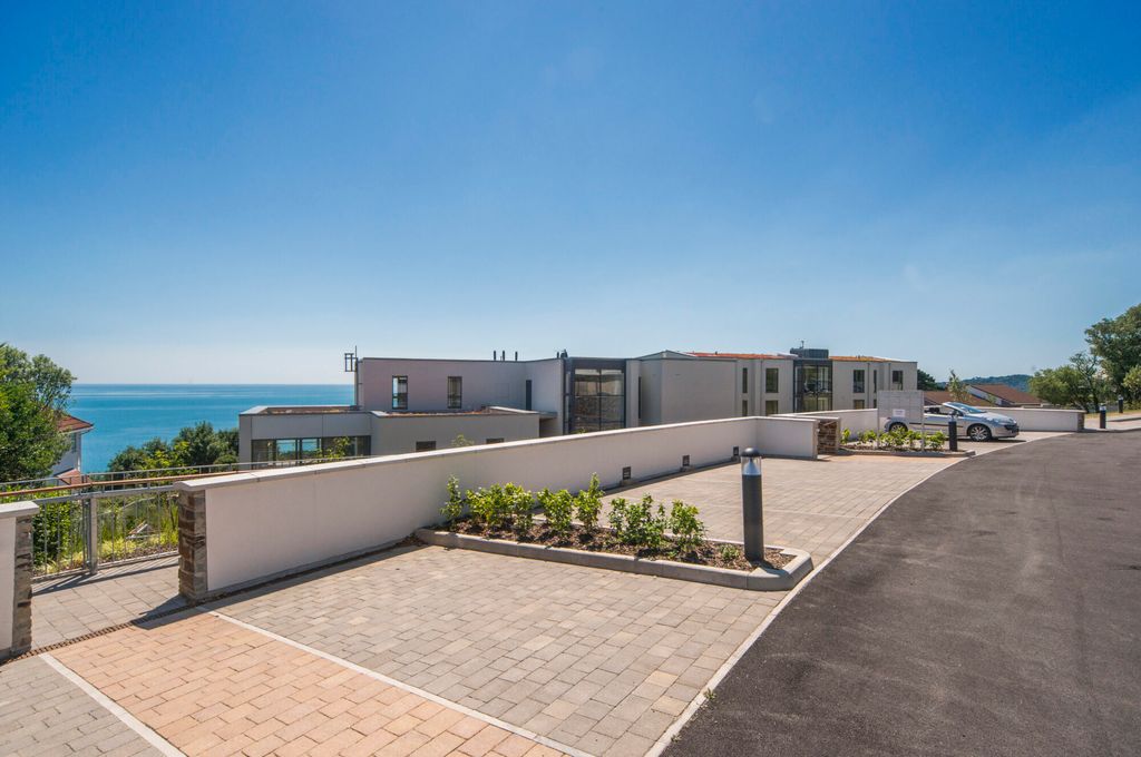 Additional image 7 of 2 bed flat for saleCarlyon Bay, St Austell PL25