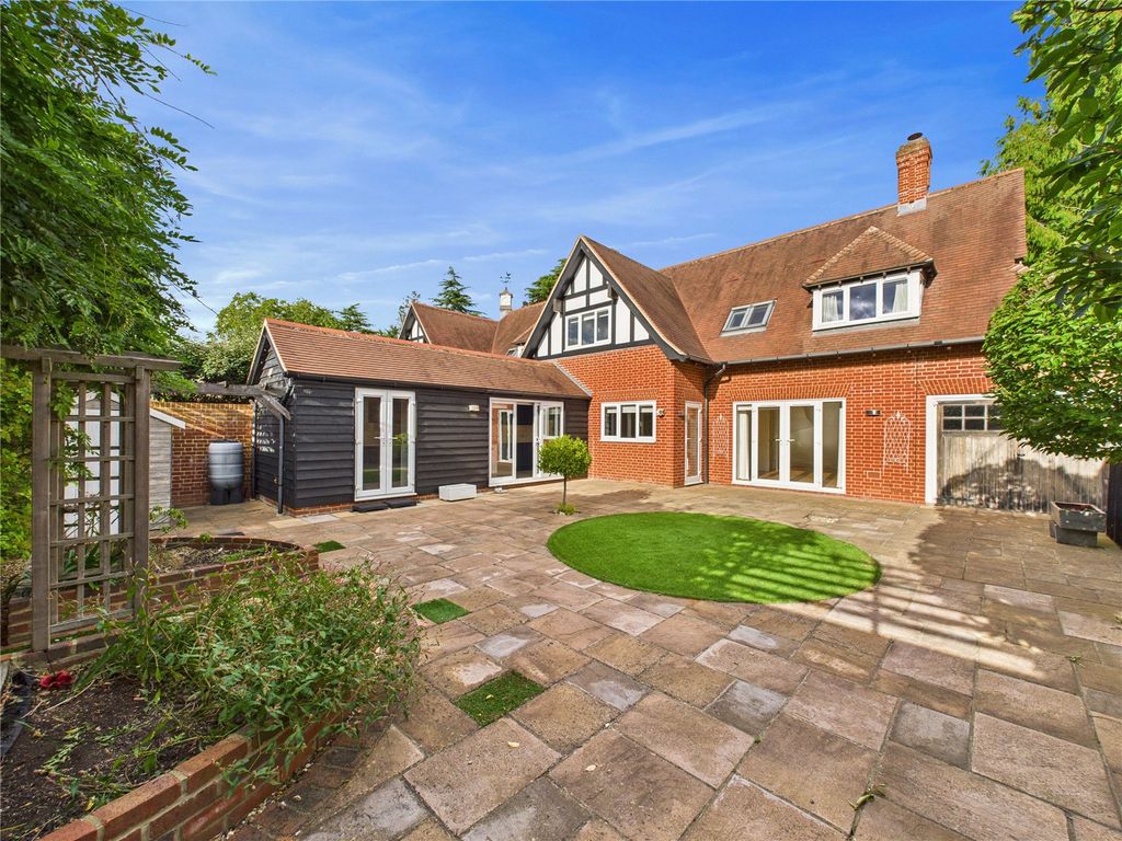 Property photo 1 of 16 1 - Picture No. 24