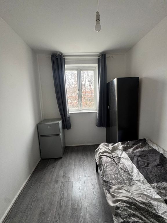 Property photo 1 of 4