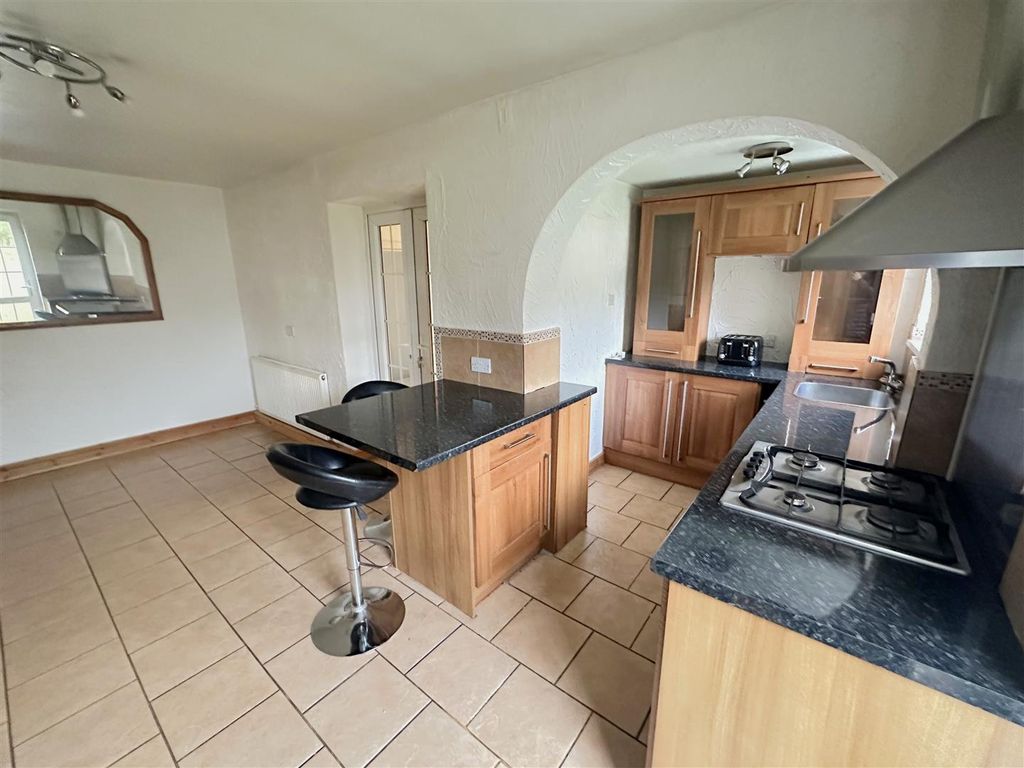 Property photo 2 of 30 Dining Kitchen