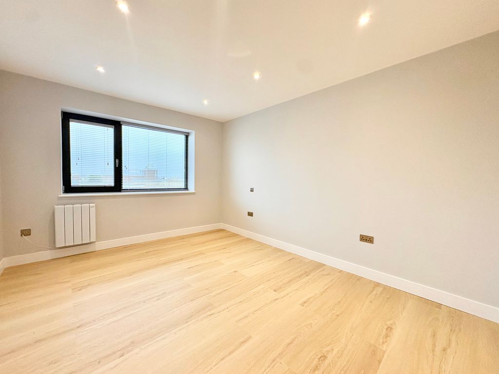 Property photo 3 of 5 Bedroom