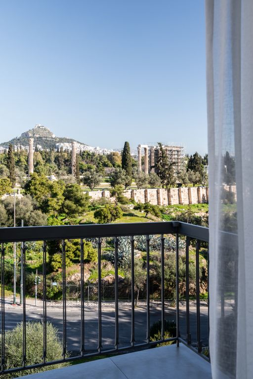 Property photo 3 of 27