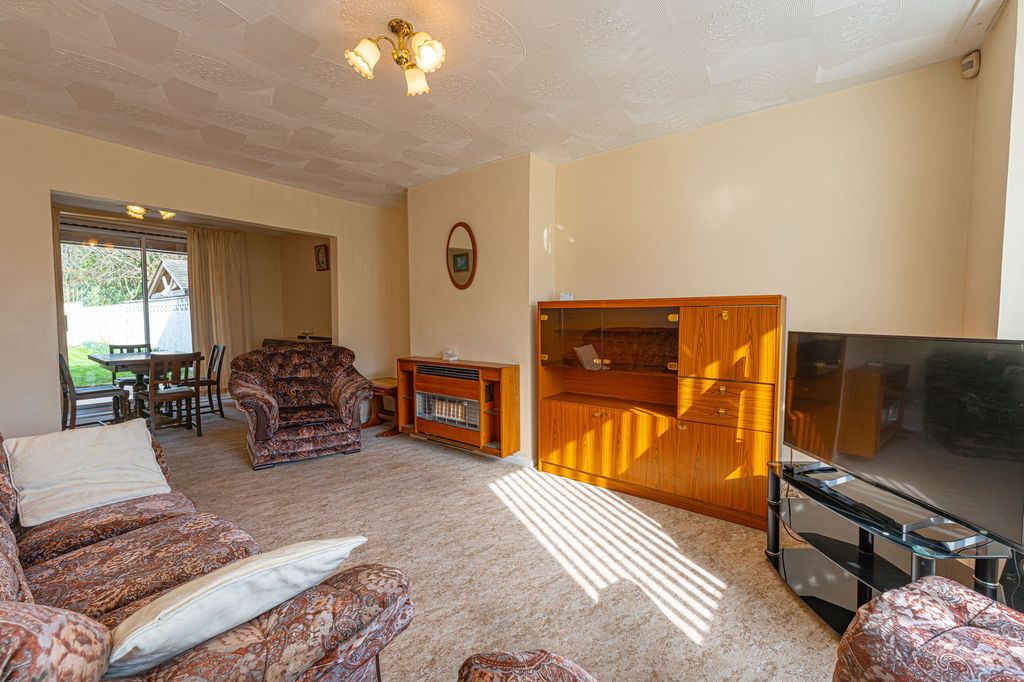 Property photo 3 of 26