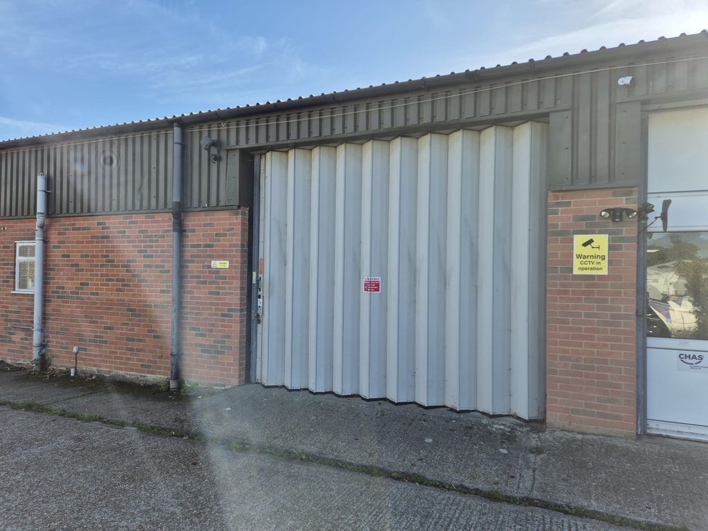 Property photo 1 of 2