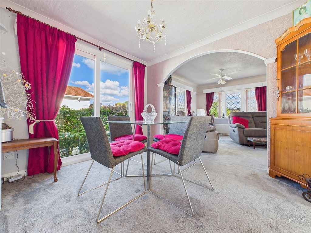 Property photo 3 of 20 Cam02453G0-Pr0177-Still003.Jpg