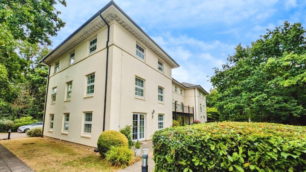 Property photo 1 of 11 Flat 7 Rockwood House Front Shot E.Jpg