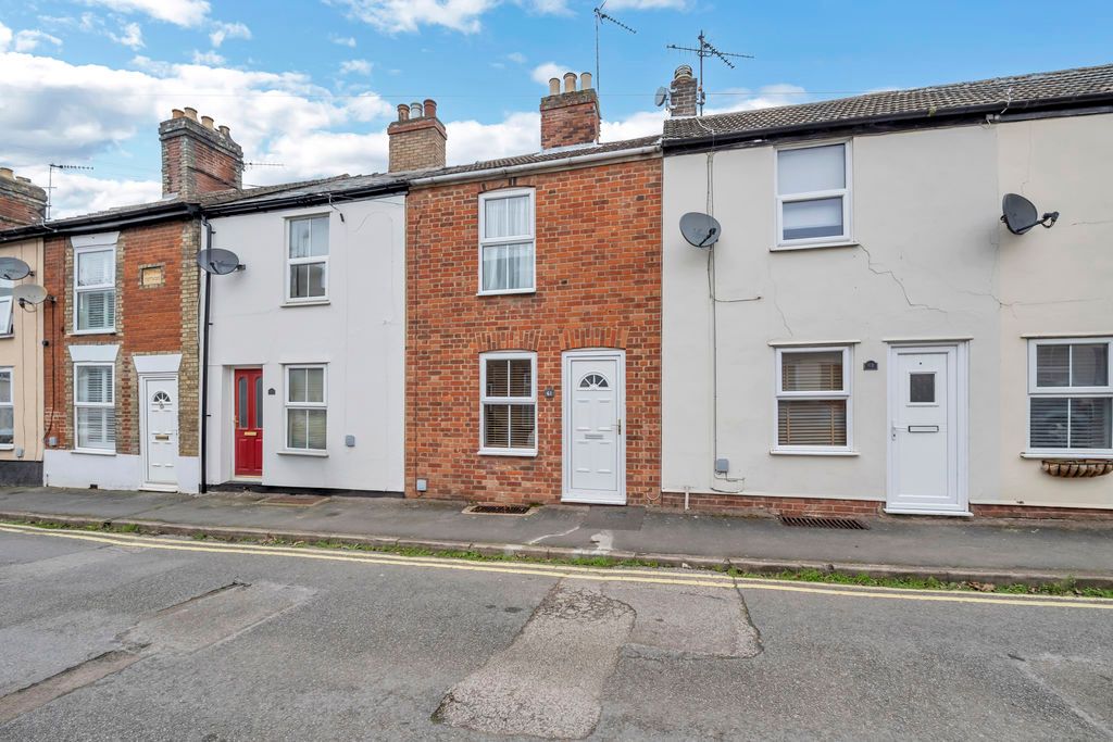 Property photo 1 of 16 Front