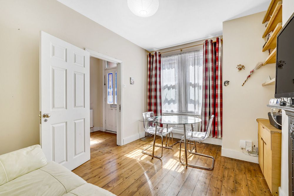 Property photo 1 of 9