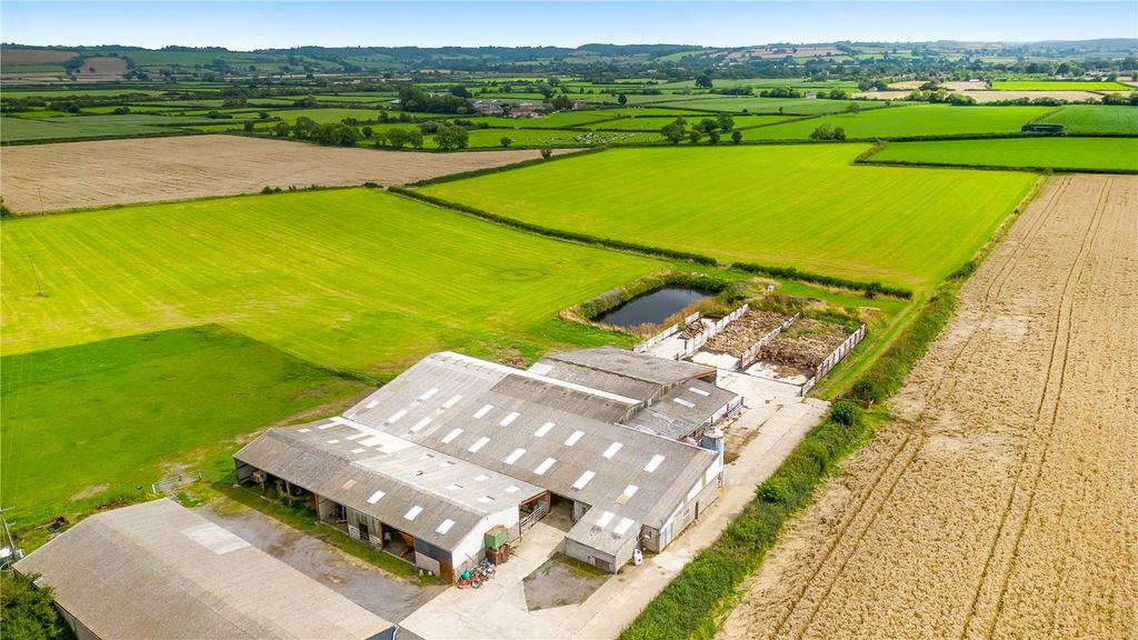 Property photo 2 of 16 Picture No. 03