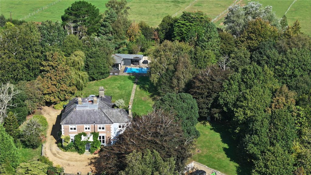 Property photo 2 of 69 Picture No. 12