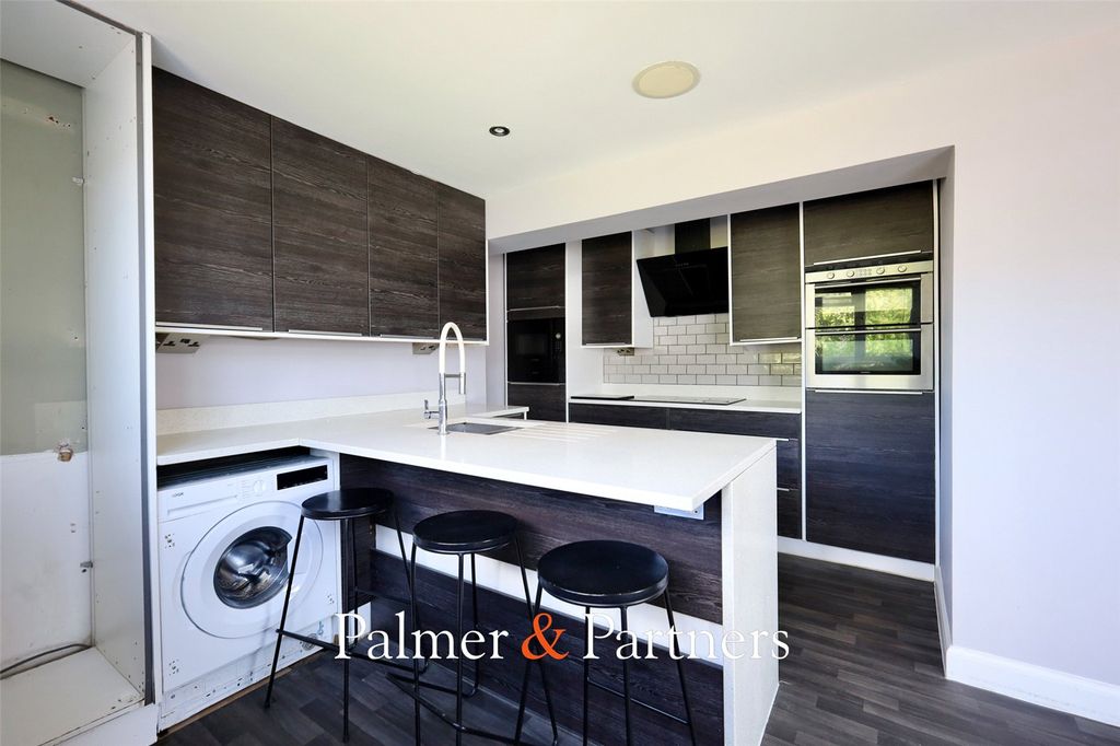 Property photo 2 of 17 Picture No. 06