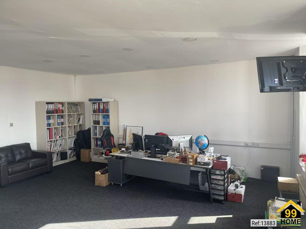 Property photo 3 of 7 Photo 2