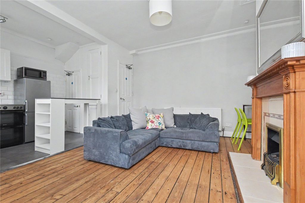 Property photo 2 of 10 Picture No. 35