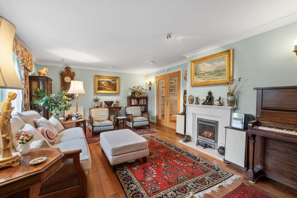 Property photo 2 of 30 Image