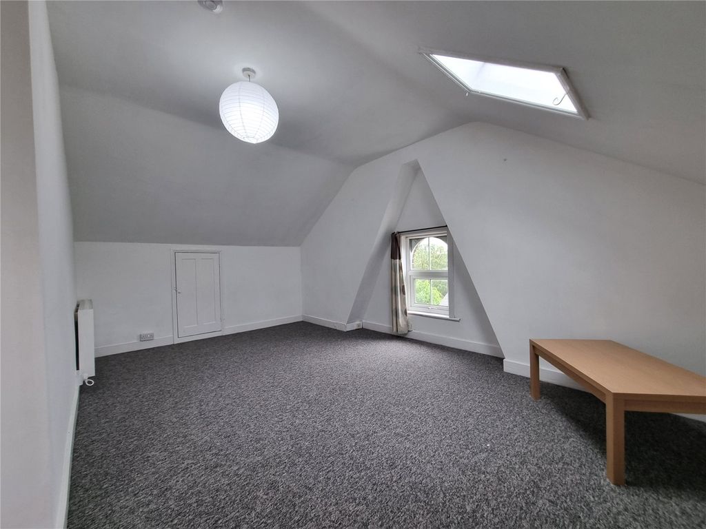 Property photo 2 of 28 Picture No. 26