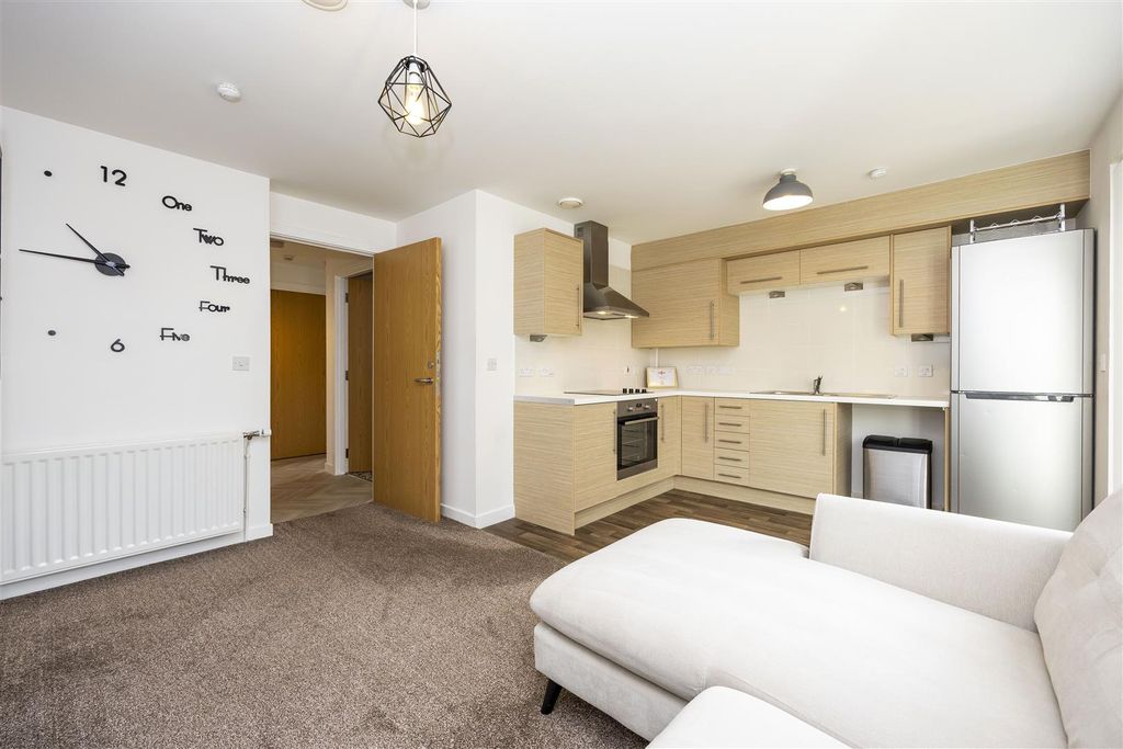 Property photo 3 of 14 8_Manchester_Place_Glasgow_002.Jpg