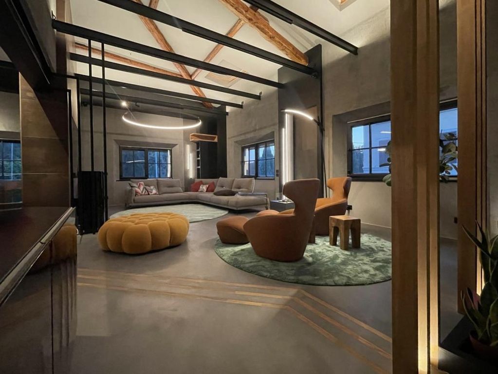 Property photo 3 of 28