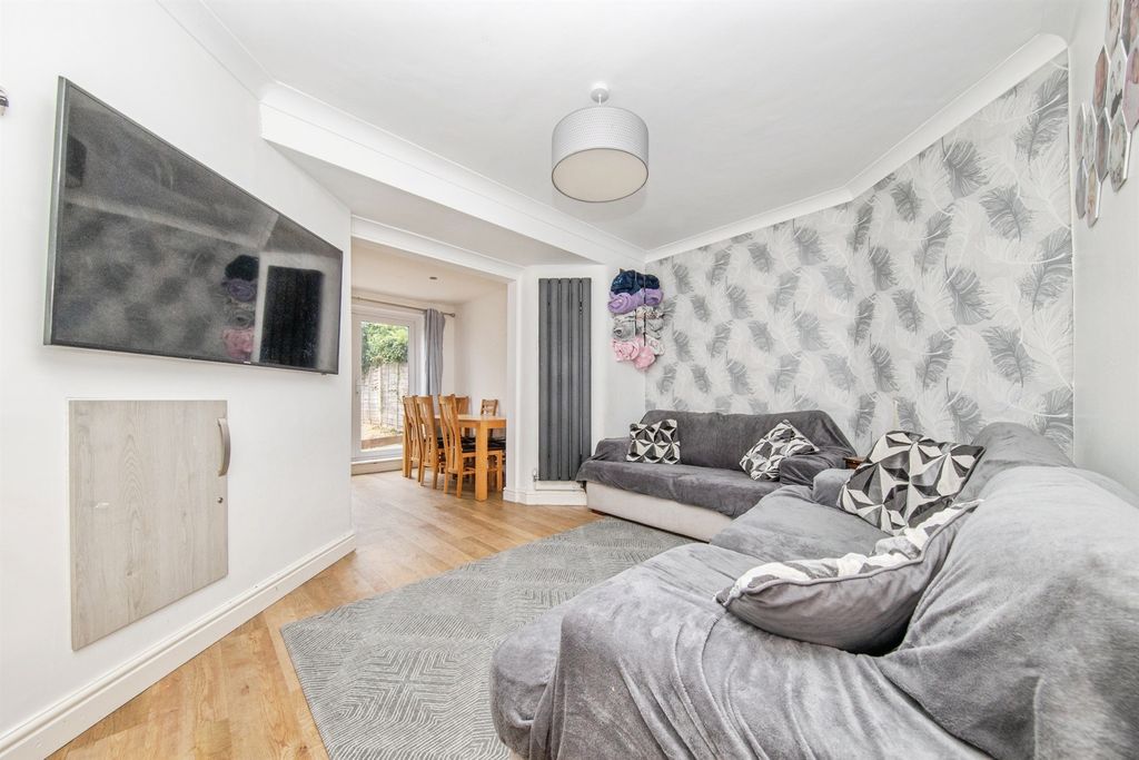Property photo 2 of 16