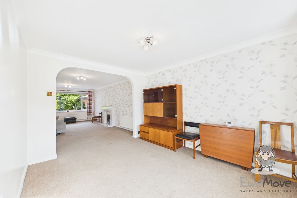 Property photo 3 of 18 2