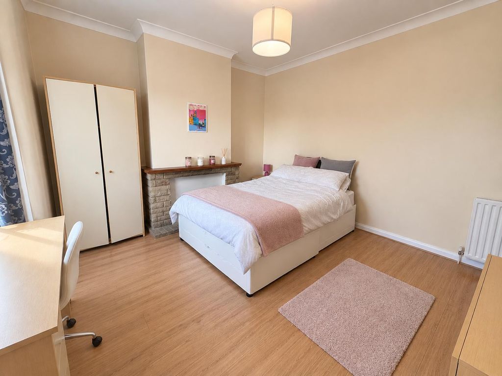Property photo 3 of 4