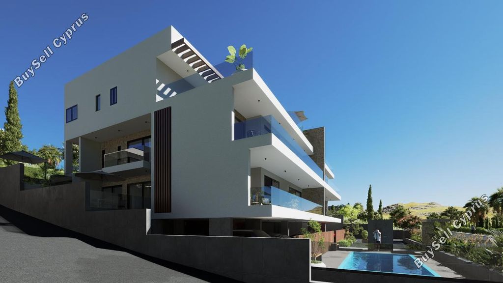 Property photo 3 of 24