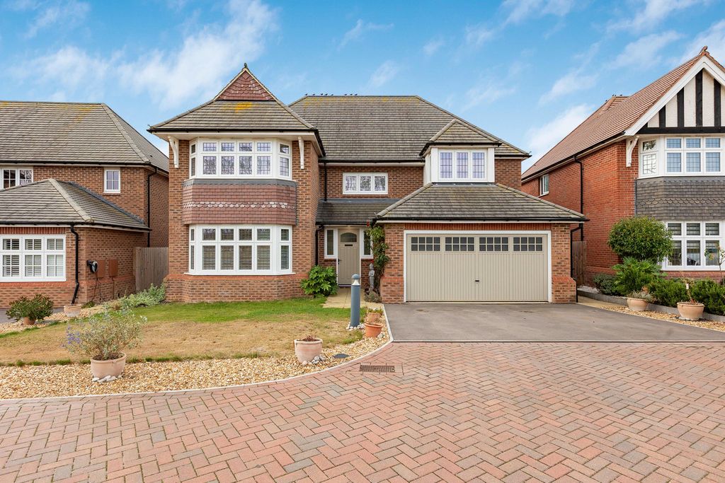 Property photo 1 of 45