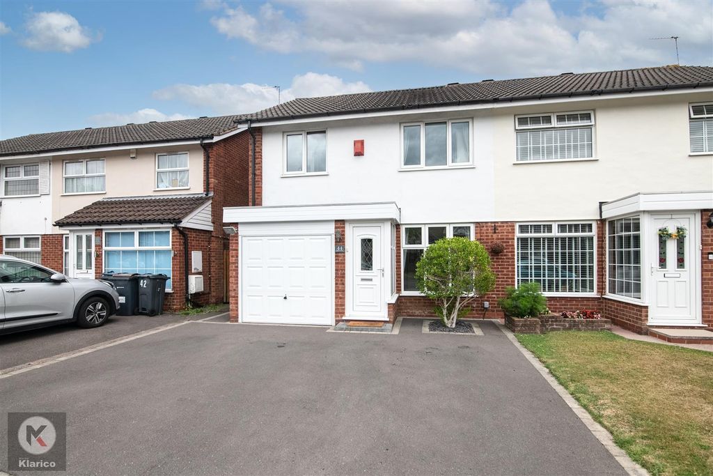 Property photo 1 of 13 Pipersgreen-20.Jpg