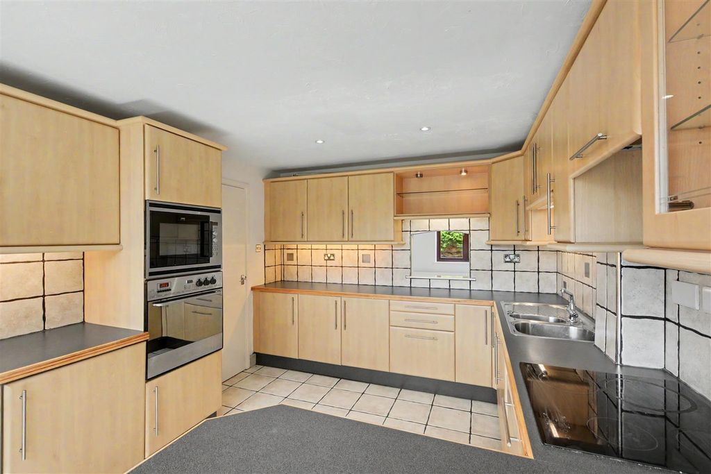 Property photo 2 of 19 Kitchen_3.Jpeg