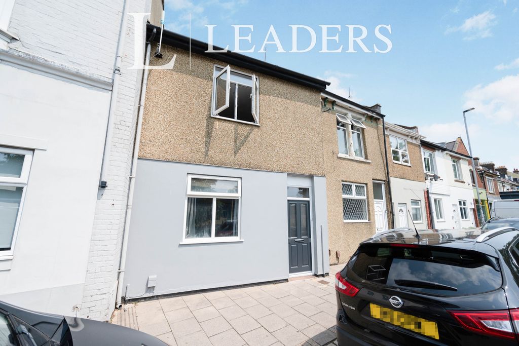 Property photo 1 of 11 68306F3F-Fc17-ee11-8