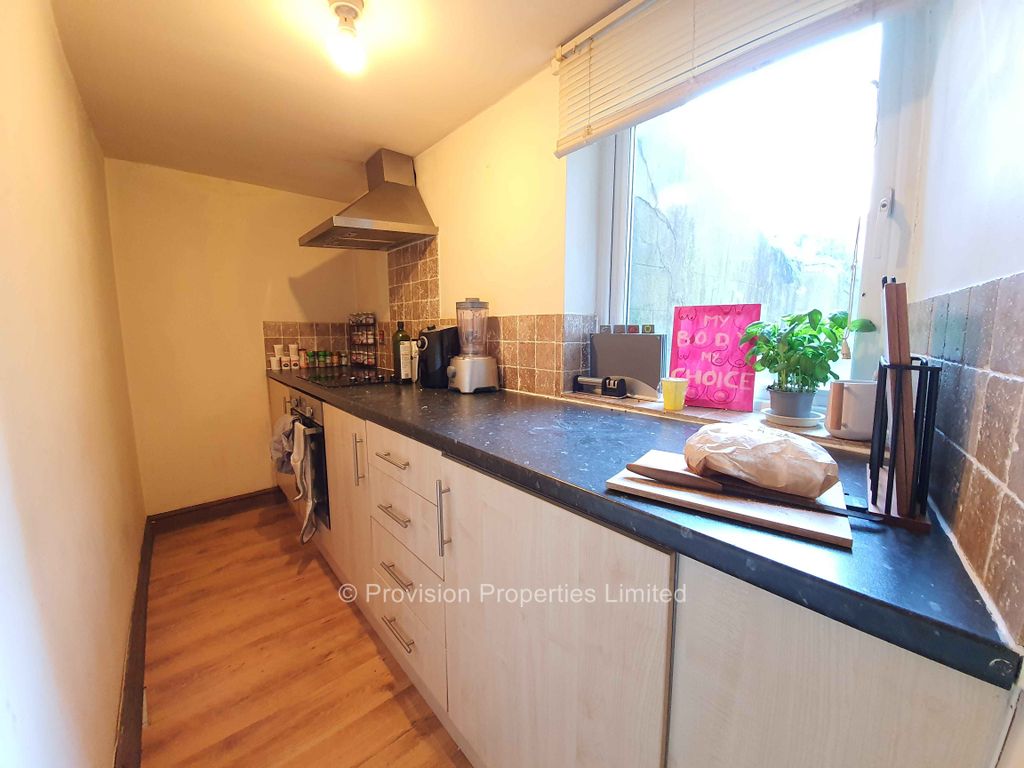 Property photo 3 of 7 Photo