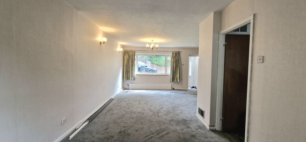 Property photo 3 of 13 Image