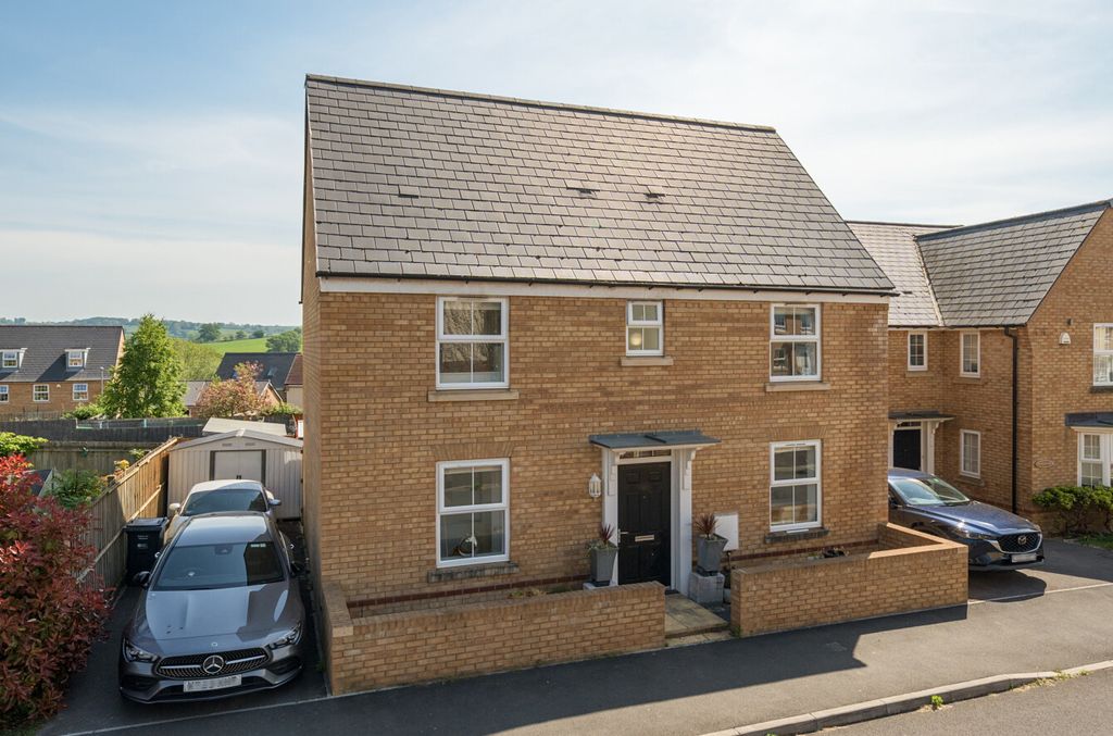 Property photo 1 of 18 1270898 Ele (1).J...