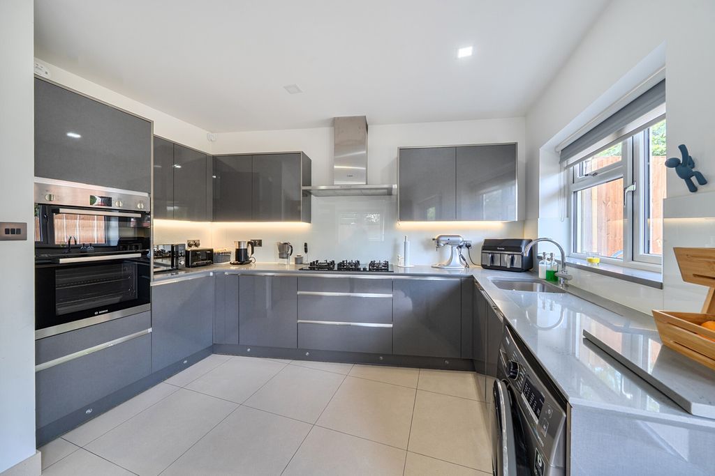 Property photo 2 of 20 1488137 (1).Jpg
