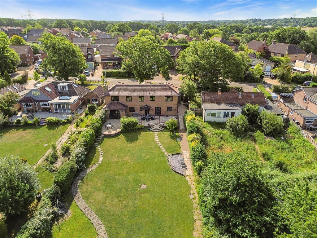 Property photo 2 of 33 Ph58_6043104.Jpg