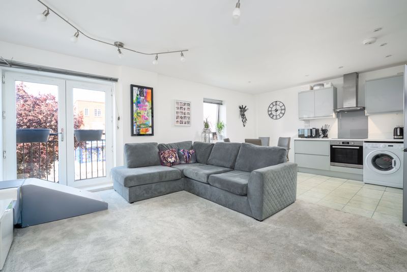 Property photo 1 of 9 Photo 8