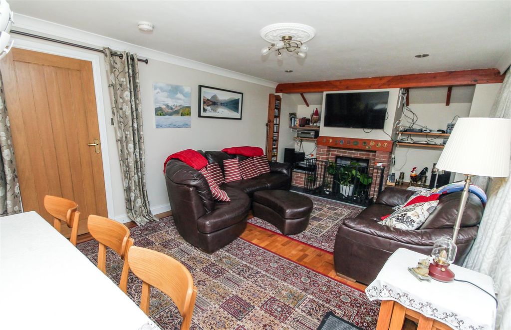 Property photo 3 of 27 Lounge/Dining Room