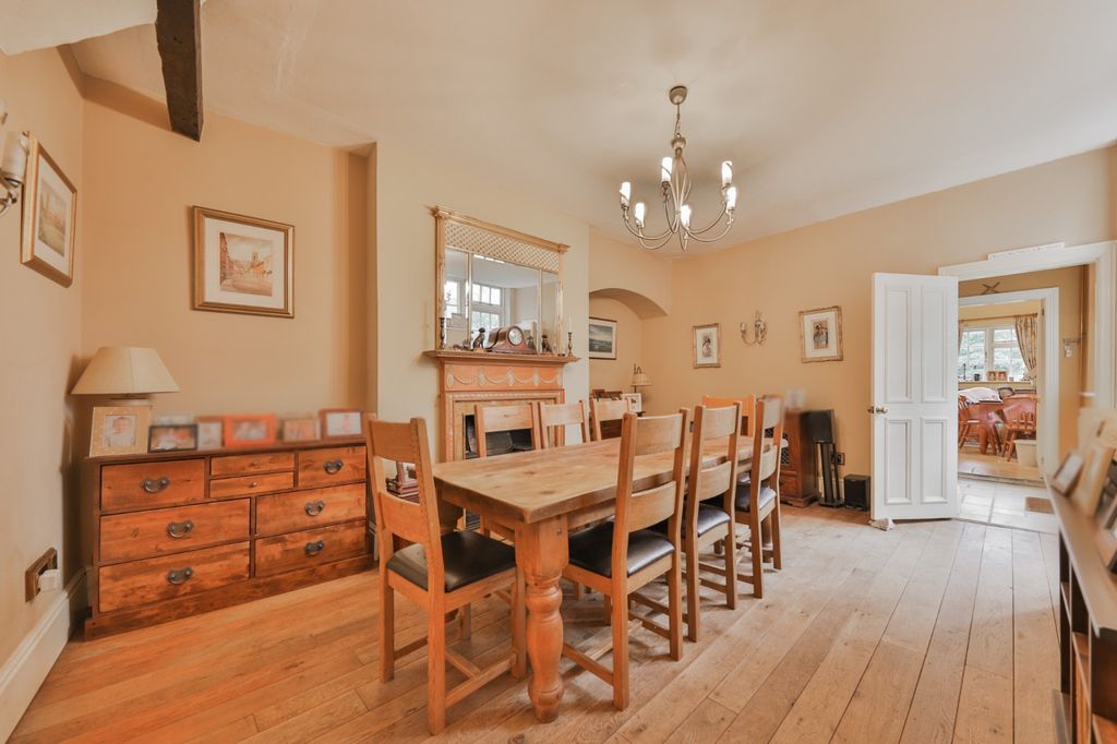 Property photo 1 of 30 2075454
