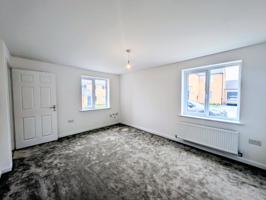 Property photo 3 of 19 Picture No. 08