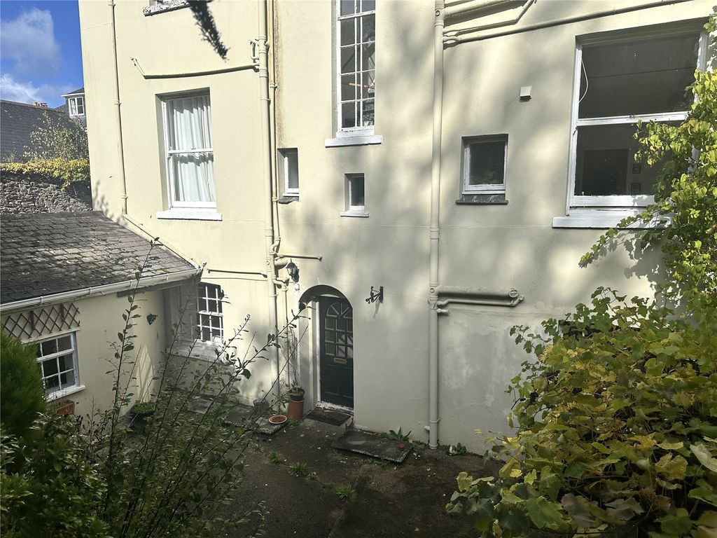 Property photo 2 of 19 Picture No. 01